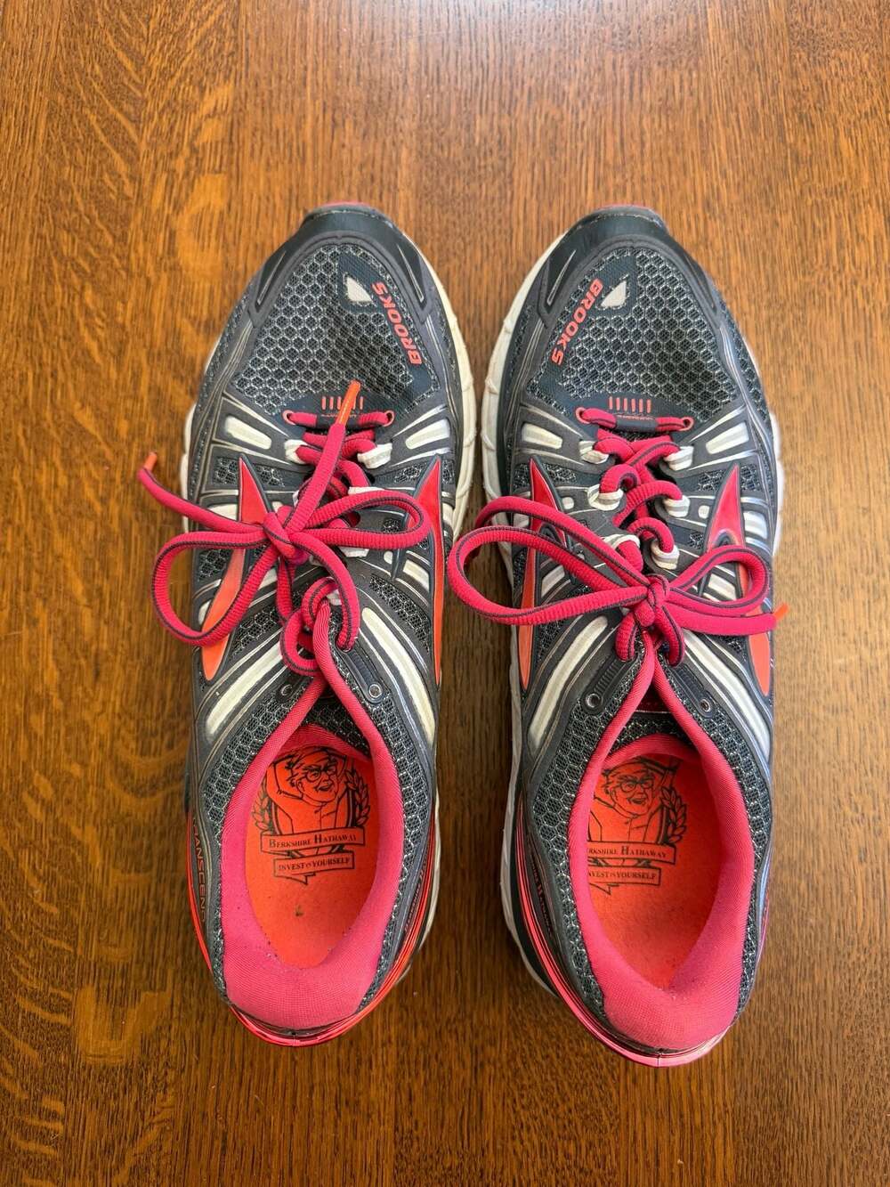 Brooks Transcend Berkshire Hathaway Special Edition Running Shoes